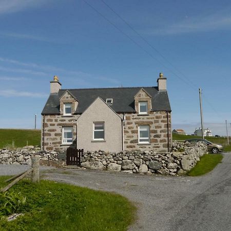 Sineag'S Cottage Pollachara Bagian luar foto