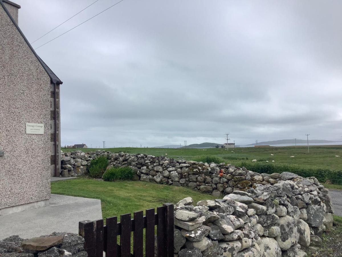 Sineag'S Cottage Pollachara Bagian luar foto